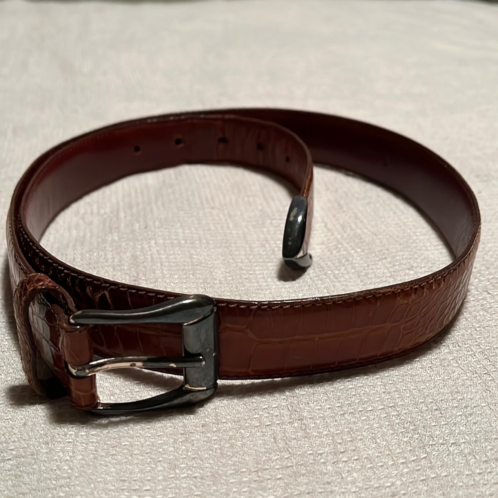 de Vecchi American alligator belt with silver buckle and tip